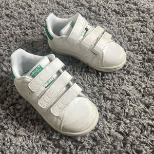 Gently used toddler shoes